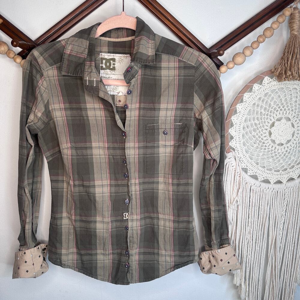 DC Shoes Green Gray Plaid Button Down